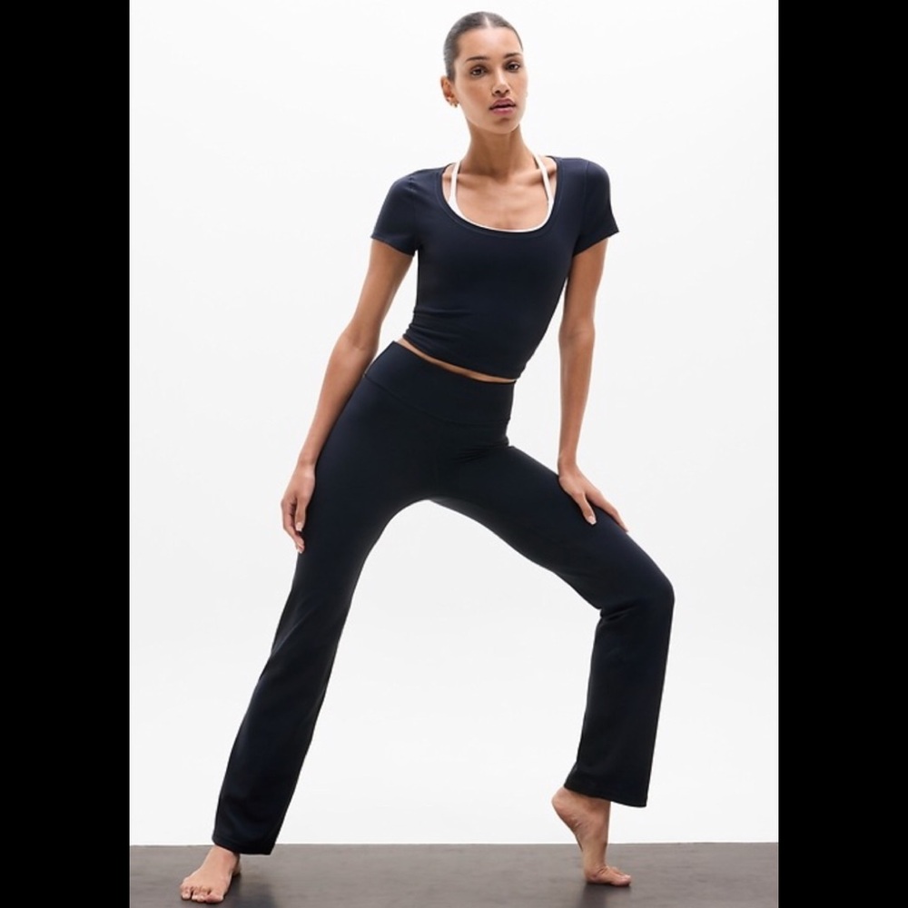 New with tag - Athleta Elation straight leg pant